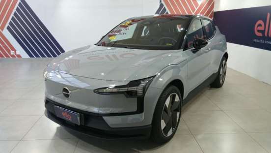 VOLVO-EX30-2025