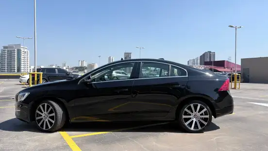 VOLVO-S60-2015