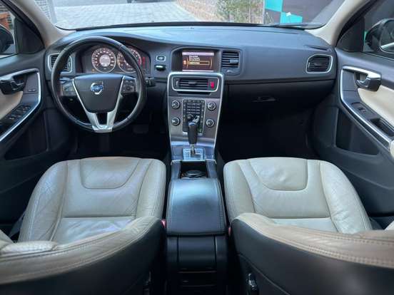 VOLVO-S60-2011
