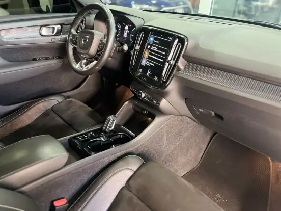 VOLVO-XC40-1.5 T5 RECHARGE R-DESIGN GEARTRONIC VOLVO-XC40-2020