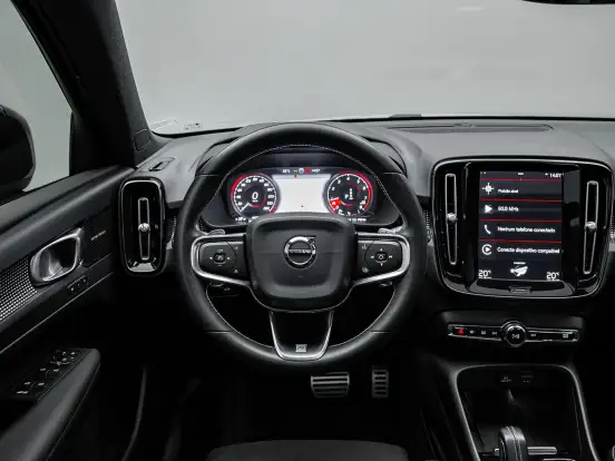 VOLVO-XC40-1.5 T5 RECHARGE R-DESIGN GEARTRONIC VOLVO-XC40-2021