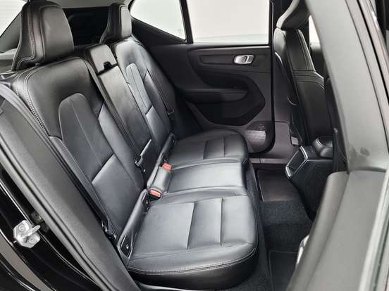 VOLVO-XC40-2.0 T4 GASOLINA GEARTRONIC VOLVO-XC40-2018