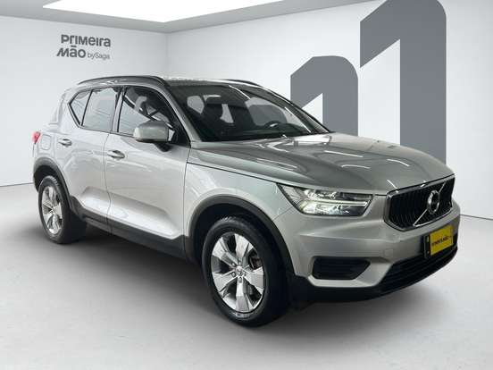 VOLVO-XC40-2019