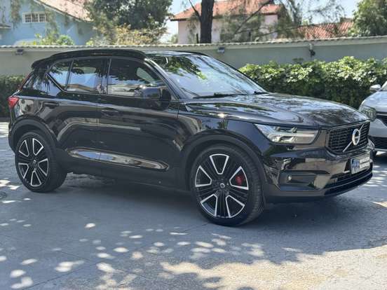 VOLVO-XC40-2.0 T5 GASOLINA R-DESIGN AWD GEARTRONIC VOLVO-XC40-2019