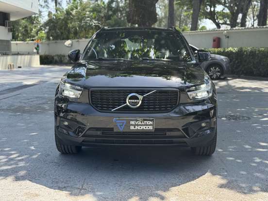 VOLVO-XC40-2.0 T5 GASOLINA R-DESIGN AWD GEARTRONIC VOLVO-XC40-2019