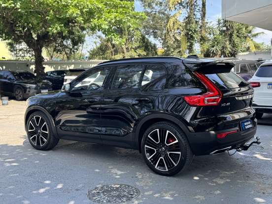 VOLVO-XC40-2.0 T5 GASOLINA R-DESIGN AWD GEARTRONIC VOLVO-XC40-2019
