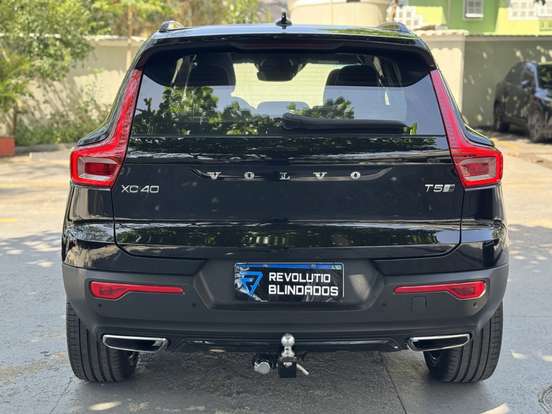 VOLVO-XC40-2.0 T5 GASOLINA R-DESIGN AWD GEARTRONIC VOLVO-XC40-2019