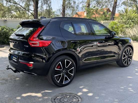 VOLVO-XC40-2.0 T5 GASOLINA R-DESIGN AWD GEARTRONIC VOLVO-XC40-2019