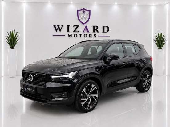 VOLVO-XC40-2019