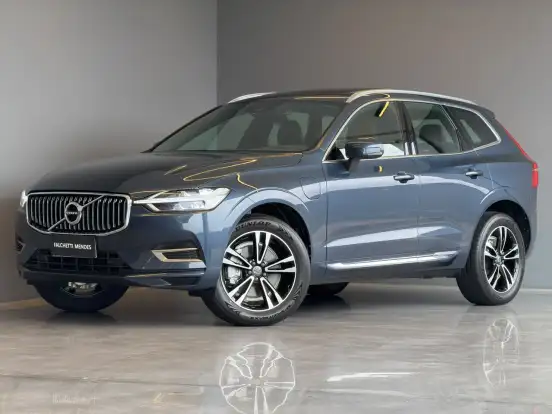 VOLVO-XC60-2020