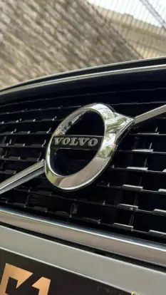 VOLVO-XC60-2018