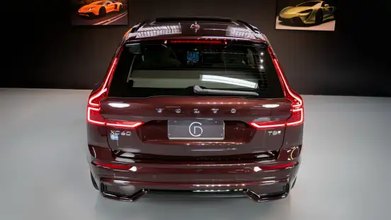 VOLVO-XC60-2025