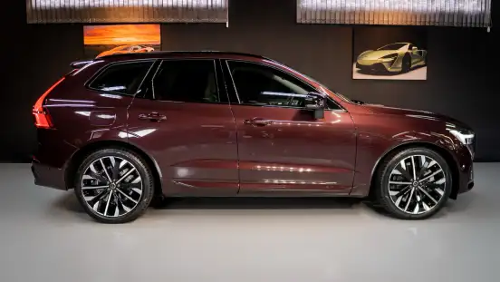 VOLVO-XC60-2025