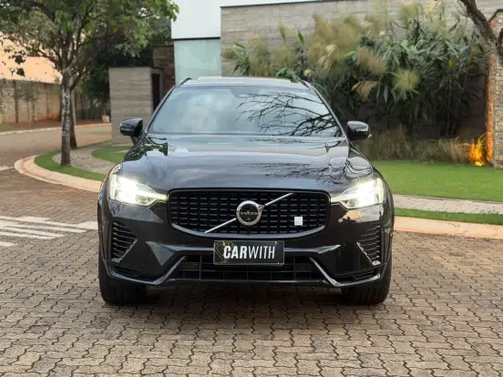 VOLVO-XC60-2024
