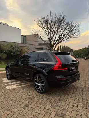 VOLVO-XC60-2024