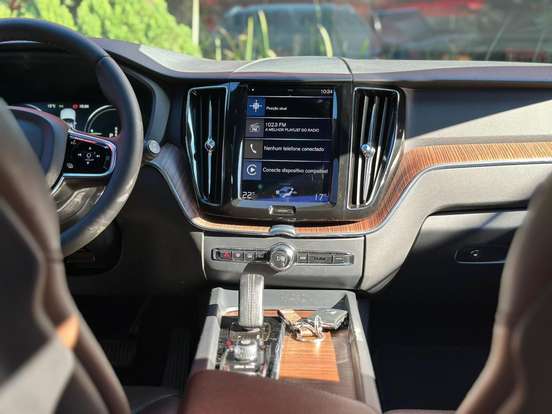 VOLVO-XC60-2.0 T8 HYBRID MOMENTUM AWD GEARTRONIC VOLVO-XC60-2020