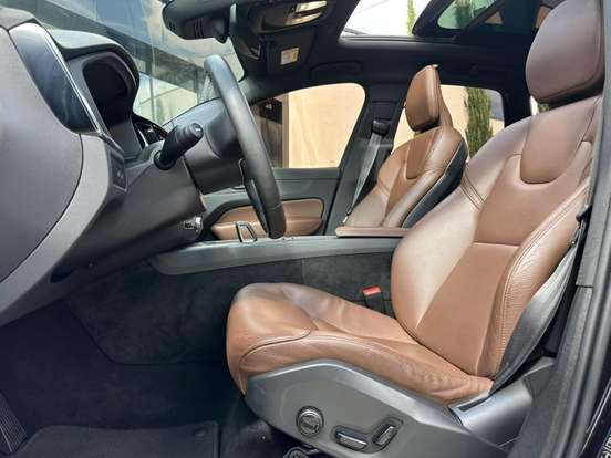 VOLVO-XC60-2024