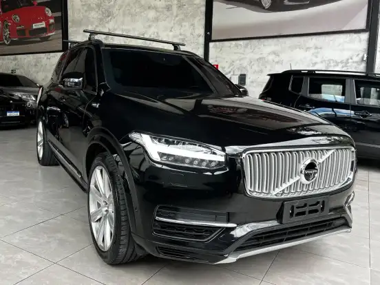 VOLVO-XC90-2018