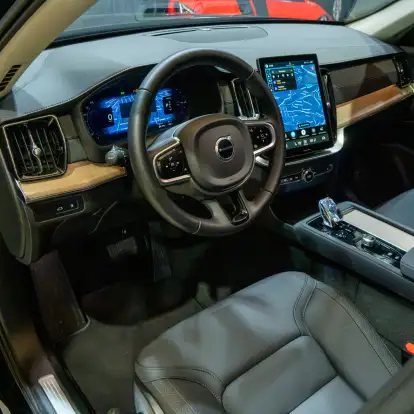 VOLVO-XC90-2025