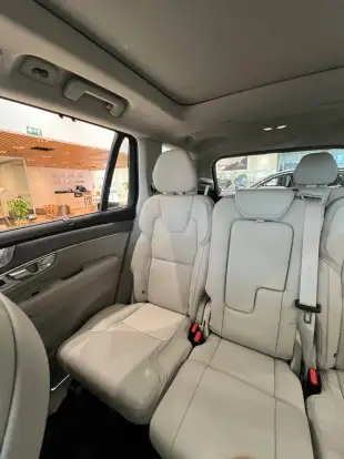 VOLVO-XC90-2026