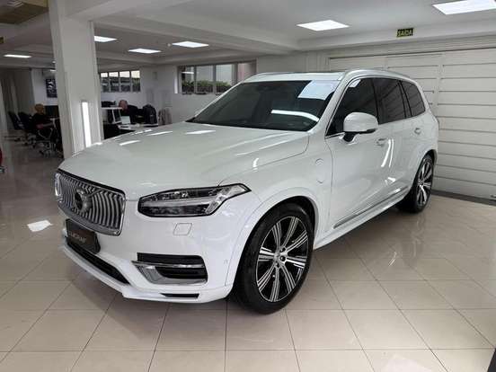 VOLVO-XC90-2020