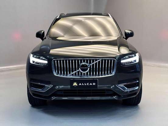 VOLVO-XC90-2022