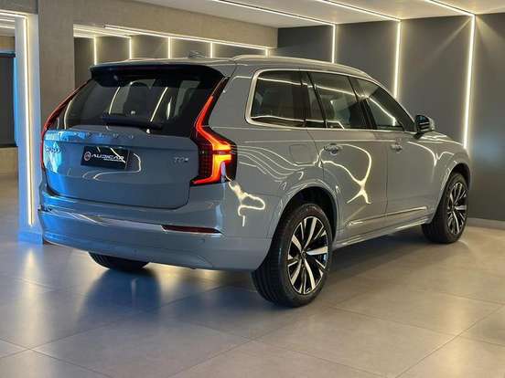 VOLVO-XC90-2025