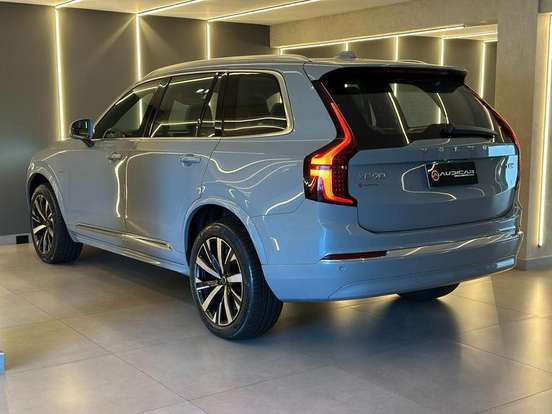 VOLVO-XC90-2025