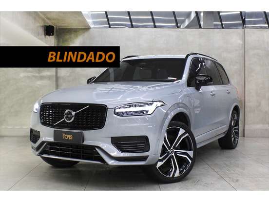 VOLVO-XC90-2023