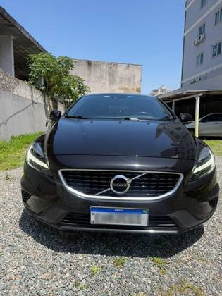 VOLVO V40 2.0 T5 R-DESIGN GASOLINA 4P AUTOMÁTICO
