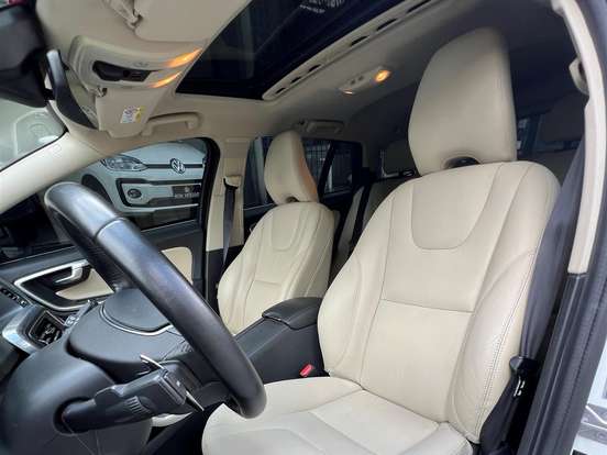 VOLVO-V60-2.0 T4 MOMENTUM GASOLINA 4P AUTOMÁTICO VOLVO-V60-2017