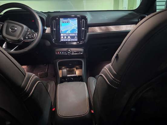 VOLVO-XC40-P6 RECHARGE ELECTRIC PLUS VOLVO-XC40-2024
