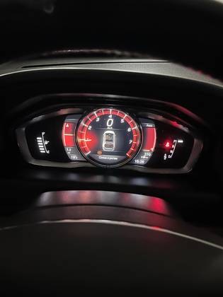 VOLVO XC60 2.0 T5 MOMENTUM GASOLINA 4P AUTOMÁTICO