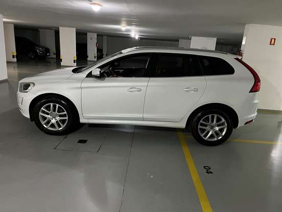 VOLVO-XC60-2.0 T5 MOMENTUM GASOLINA 4P AUTOMÁTICO VOLVO-XC60-2017