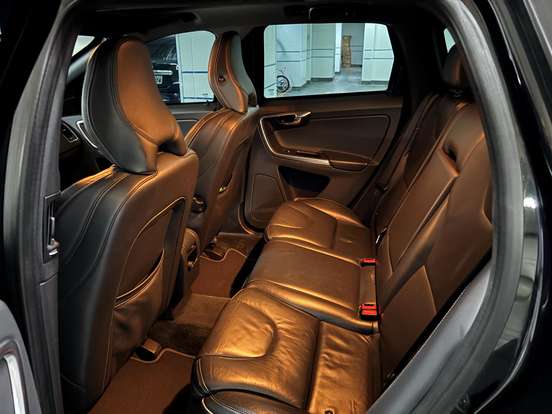 VOLVO-XC60-2013