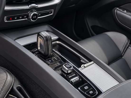 VOLVO-XC60-2.0 T8 HYBRID POLESTAR ENGINEERED AWD GEARTRONIC VOLVO-XC60-2020