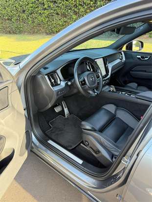 VOLVO-XC60-2.0 T8 HYBRID R-DESIGN AWD GEARTRONIC VOLVO-XC60-2019