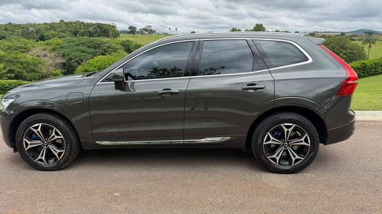 VOLVO-XC60-2022