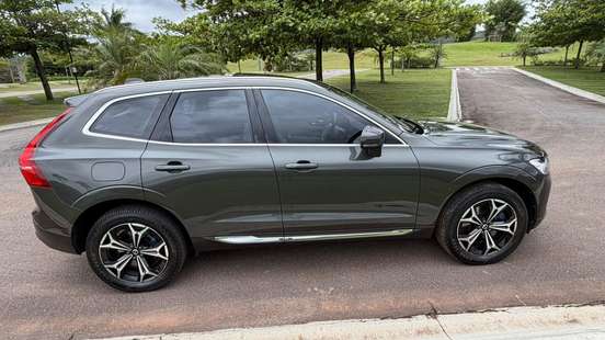 VOLVO-XC60-2022