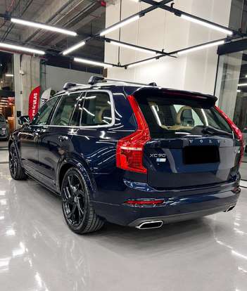 VOLVO-XC90-2015
