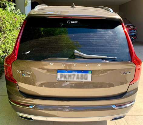 VOLVO-XC90-2016
