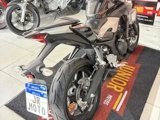 YAMAHA-MT-03 YAMAHA-MT-03-2016