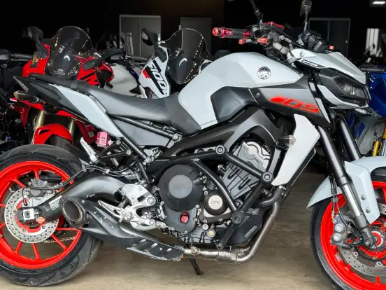 YAMAHA-MT-09 YAMAHA-MT-09-2020