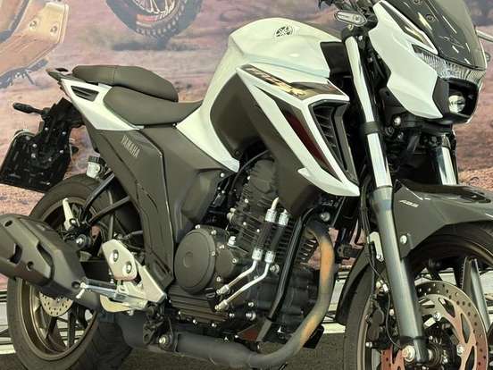 YAMAHA-FZ25 FAZER CONNECTED ABS-2025