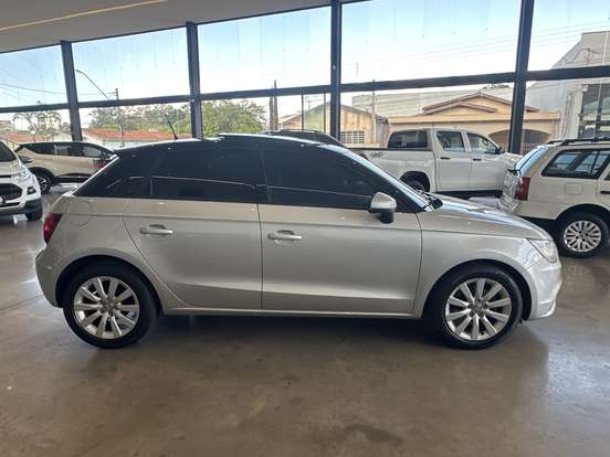 AUDI-A1-2012