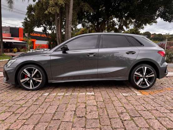 AUDI-A3-2023