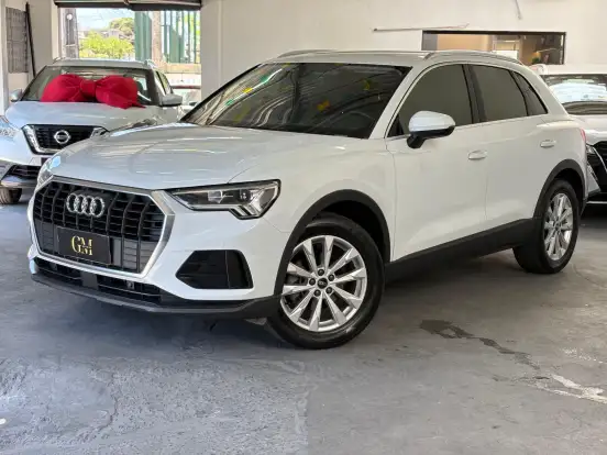 AUDI-Q3-2021