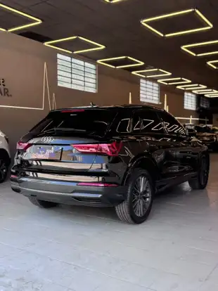AUDI-Q3-2021