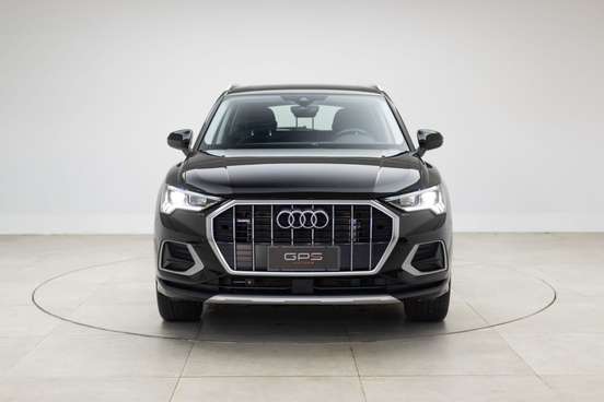 AUDI-Q3-2024