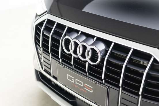 AUDI-Q3-2024